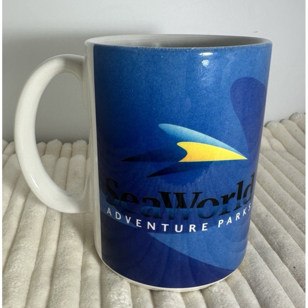 Vintage Sea World Adventure Park Logo Blue Ceramic Coffee Tea Mug Cup New w/ tag